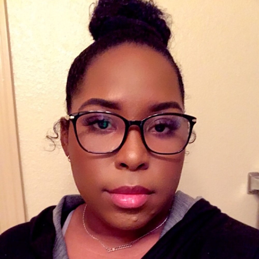 Meet your Posher, Mikaela